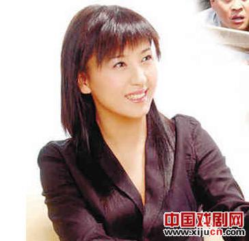 闫学晶《解放》中出演江青