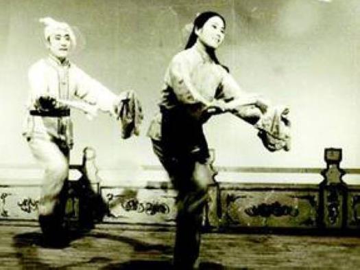 二人转演员讲述戏班子里的诡异事