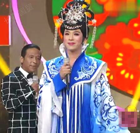 赵本山第50号弟子举行婚礼 搭档宋小宝到场祝贺