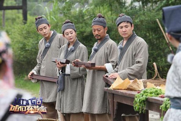 宋小宝自创温泉之歌 &ldquo;泉中取钱&rdquo;惨遭水煮