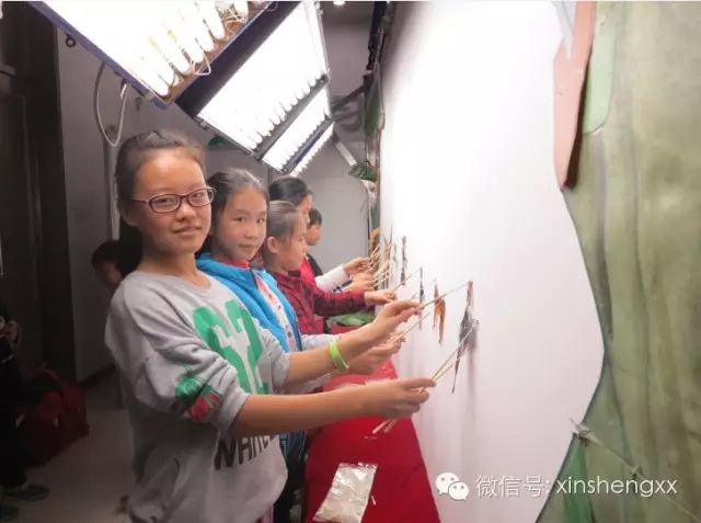 新升小学传统文化进校园活动之小小皮影乐趣多