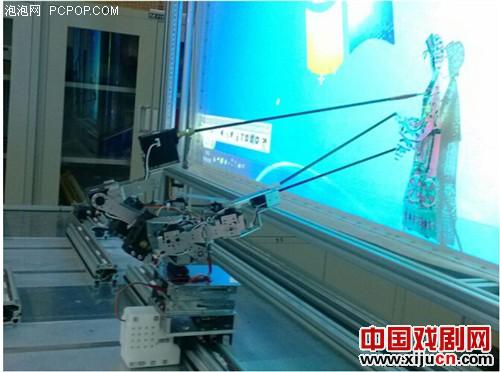 皮影戏机器人惊艳&ldquo;机器人创想秀&rdquo;