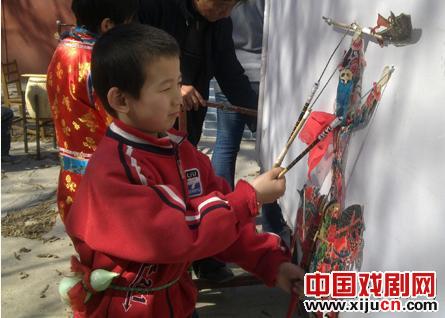 &ldquo;京西皮影&rdquo;传承人的孩子&mdash;&mdash;6岁的男孩浩然
