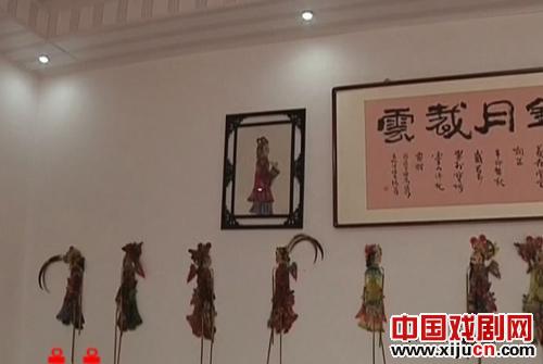 罗山皮影戏春节也疯狂
