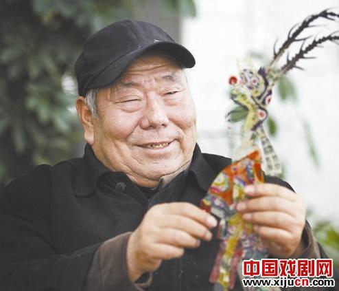 皮影戏老艺人雒林祥无偿传授皮影技艺
