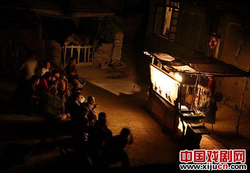 开年大戏《全家福》皮影约会王忻军