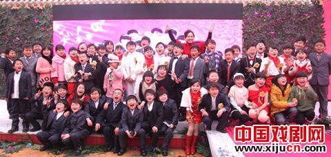 龙在天国庆节大联欢开始了