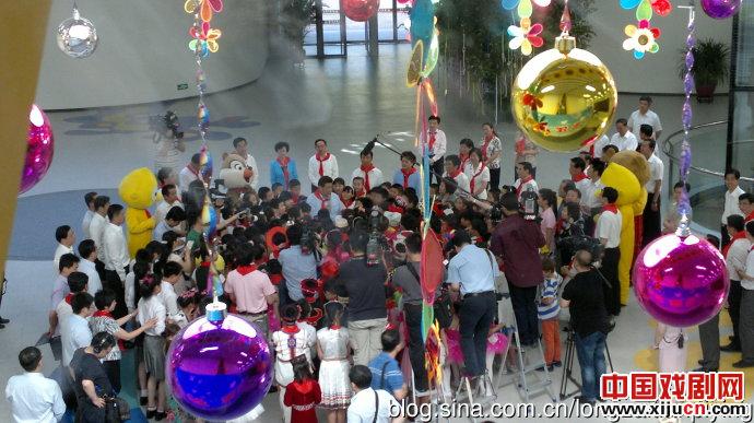 &ldquo;影戏回归乐童年&rdquo;龙在天皮影戏三地同期连演20场