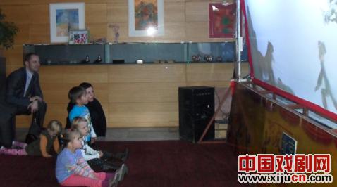 瑞士驻华大使馆推出皮影专场演出