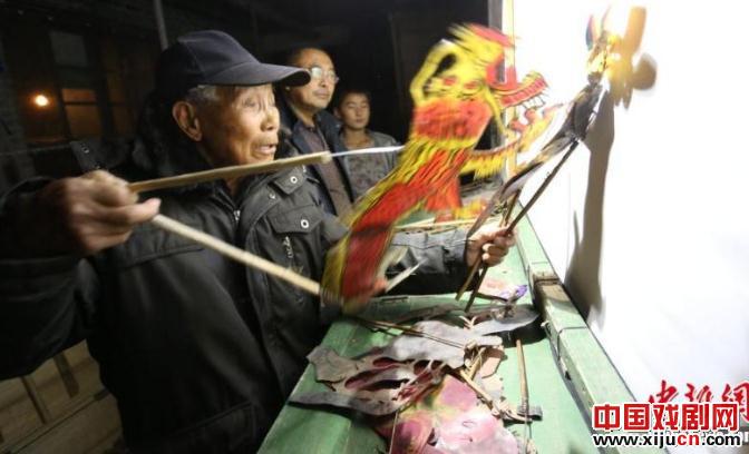 五彩皮影艺人吕心哲忧心古老技艺失传