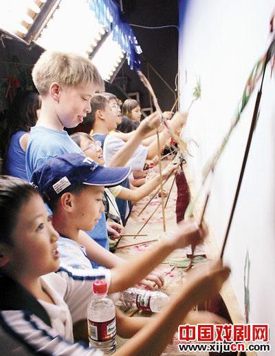 北京皮影剧团&ldquo;刨食吃&rdquo;