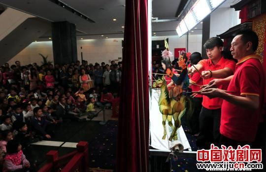 广东陆丰市皮影剧团五一来榕演出