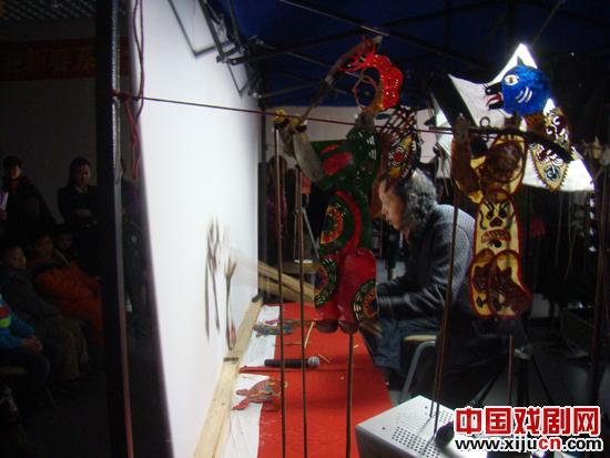 马派皮影《大战牛魔王》《西游记》《双龙戏珠》演出