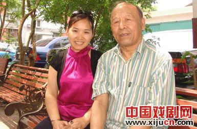 皮影与一位老人迟到三年的约会