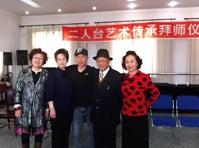 二人台反串演员田威虎