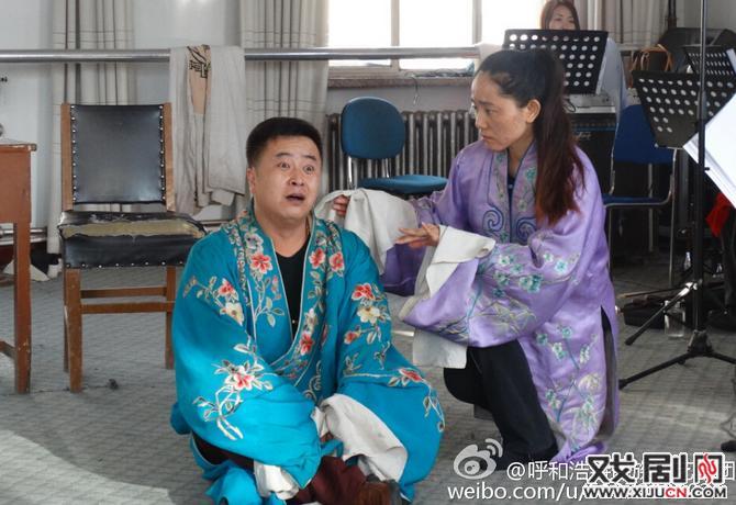 大型二人台移植改编历史剧《花烛恨》紧张排练中