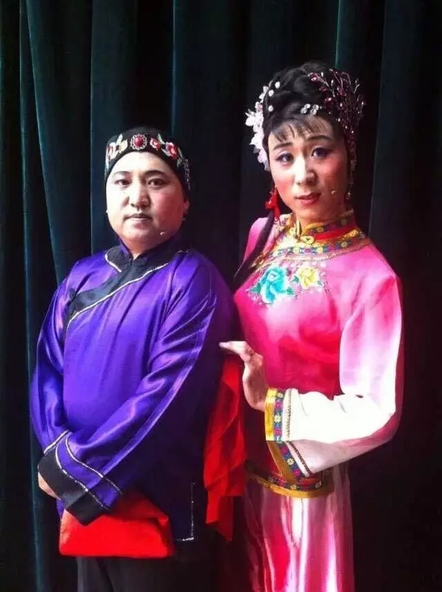 二人台反串演员田威虎