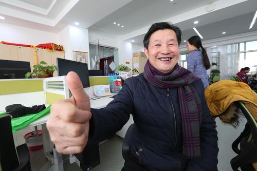 七旬老人改编二人台《夸包头》欲拍MTV完成心愿