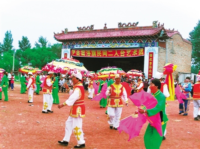 伊旗中老年民间二人台艺术协会