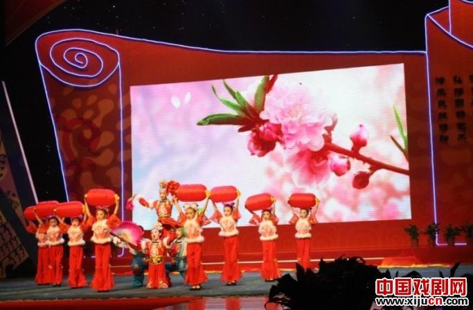 康保二人台少儿剧目《拜大年》成为&ldquo;国戏杯&rdquo;学生戏曲大赛颁奖晚焦点