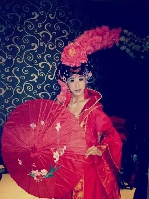 二人台反串演员田威虎