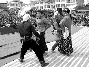 秀山花灯戏传承人流失