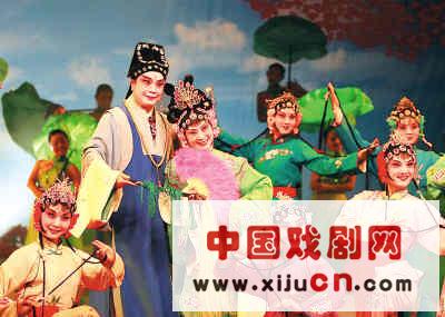 湖北首届地方戏曲艺术节开幕（图）