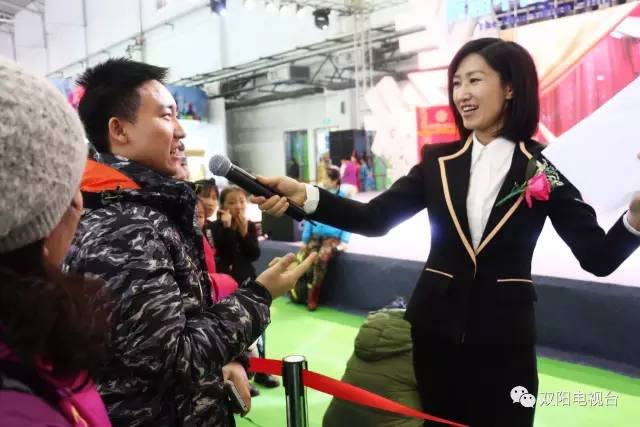 双阳评剧团献艺雪博会，再展小吉剧风采