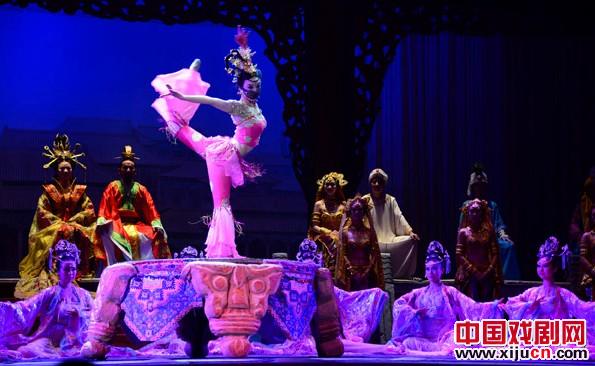 舞剧丝路花雨