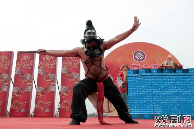 舞台呈现绝对不一样的大弦戏《薛刚打朝》武场片段赏析