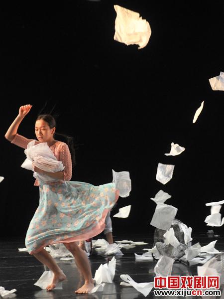 现代舞剧《情书》&ldquo;蹈&rdquo;尽百般感情