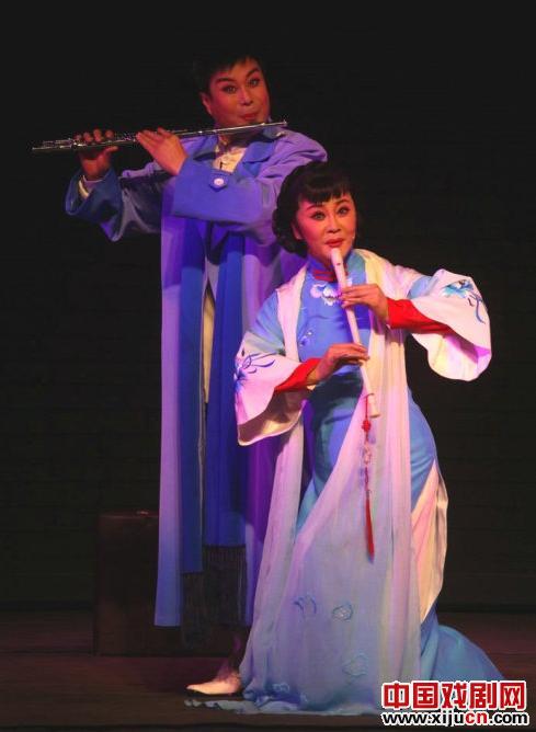 晋剧《大红灯笼》