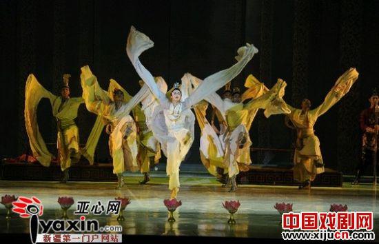 古典舞剧《水月洛神》启幕