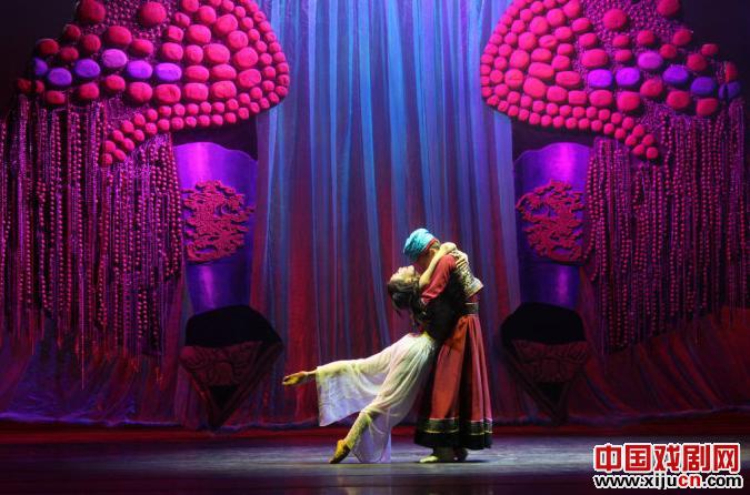 2012年全国优秀剧目展演之舞剧《鄂尔多斯的婚礼》