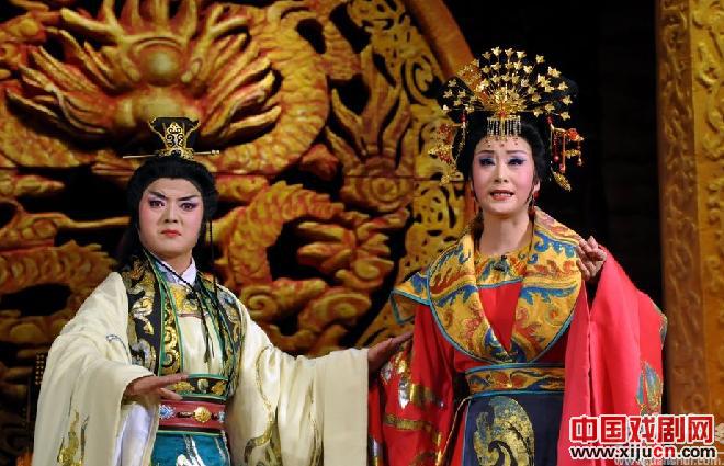 秦剧《麦积悲歌》