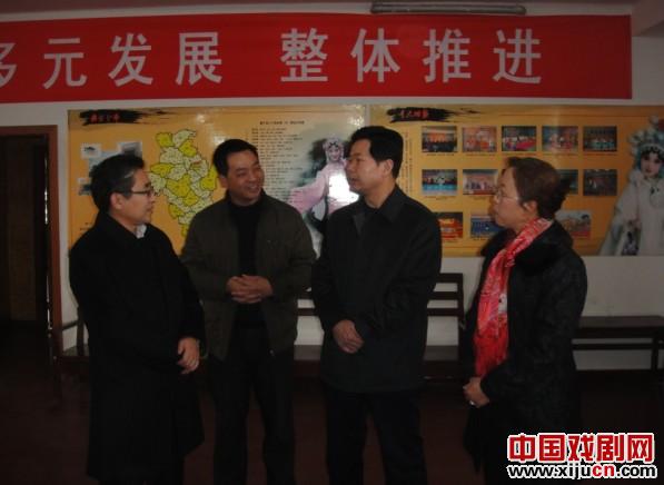 静宁县委书记的关怀