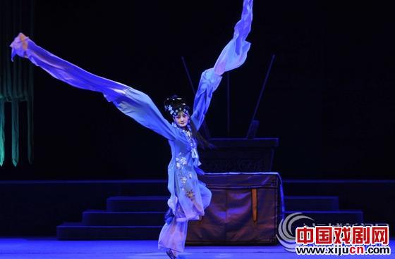 于波观看蒲剧名家迎新春折子戏专场