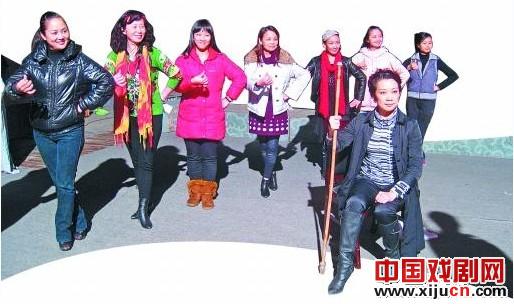 梅花奖得主陈娟娟反串演出《杨门女将》让青年演员挑大梁