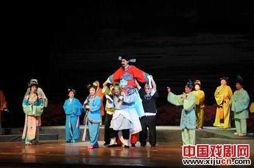 大型历史廉政淮剧《却金亭记》公演