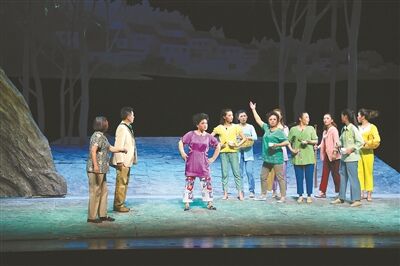 鼓励小戏创作 关注现实生活：2017年全国基层院团戏曲会演开幕