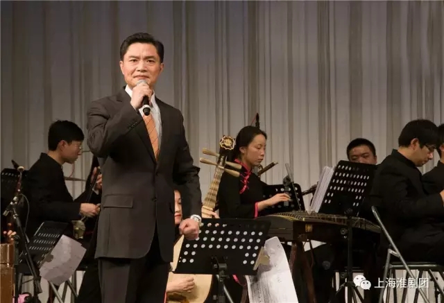 张华演唱《三女抢板》