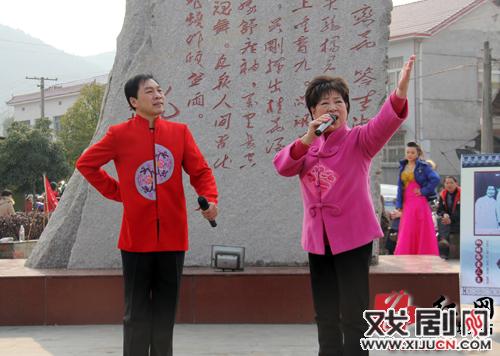 李小佳、刘赵黔等携红色经典剧目《沙家浜》到李淑一故里演出