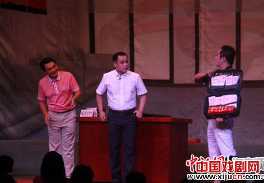 琼剧《树新风》定安开演