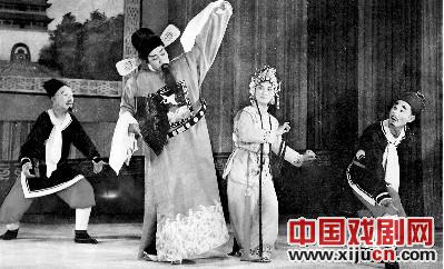 莆仙戏《春草闯堂》巡演场场爆满