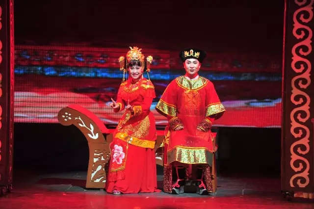 大型满族神话吉剧《狼妻》