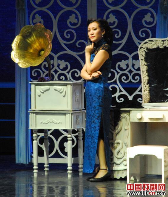 锡剧《天涯歌女》