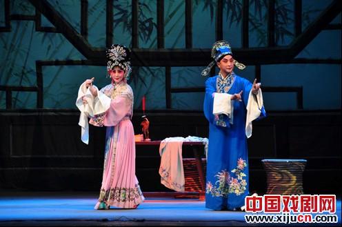 陇剧《枫洛池》