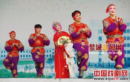 《花头台》、《僧尼会》、《过河》、《三岔口》、《断桥》等名剧进校园