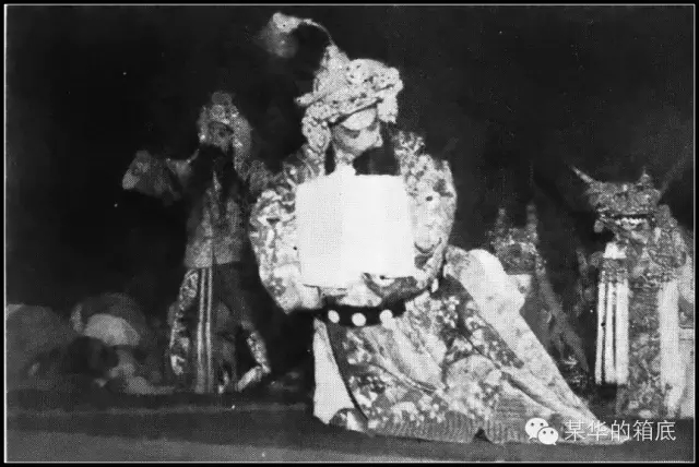 赣剧《西域行》环跪求留