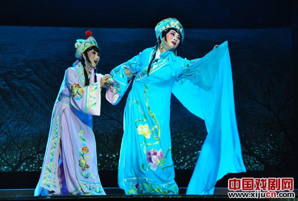 陇剧《古月承华》